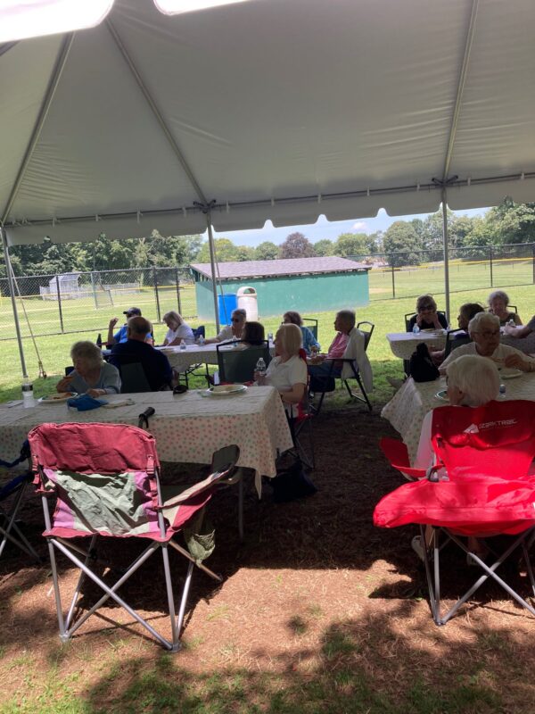 Enjoying Elvis and free pizza